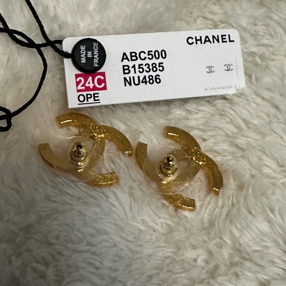 Chanel Cc Logo Earrings - Picture 3 of 9
